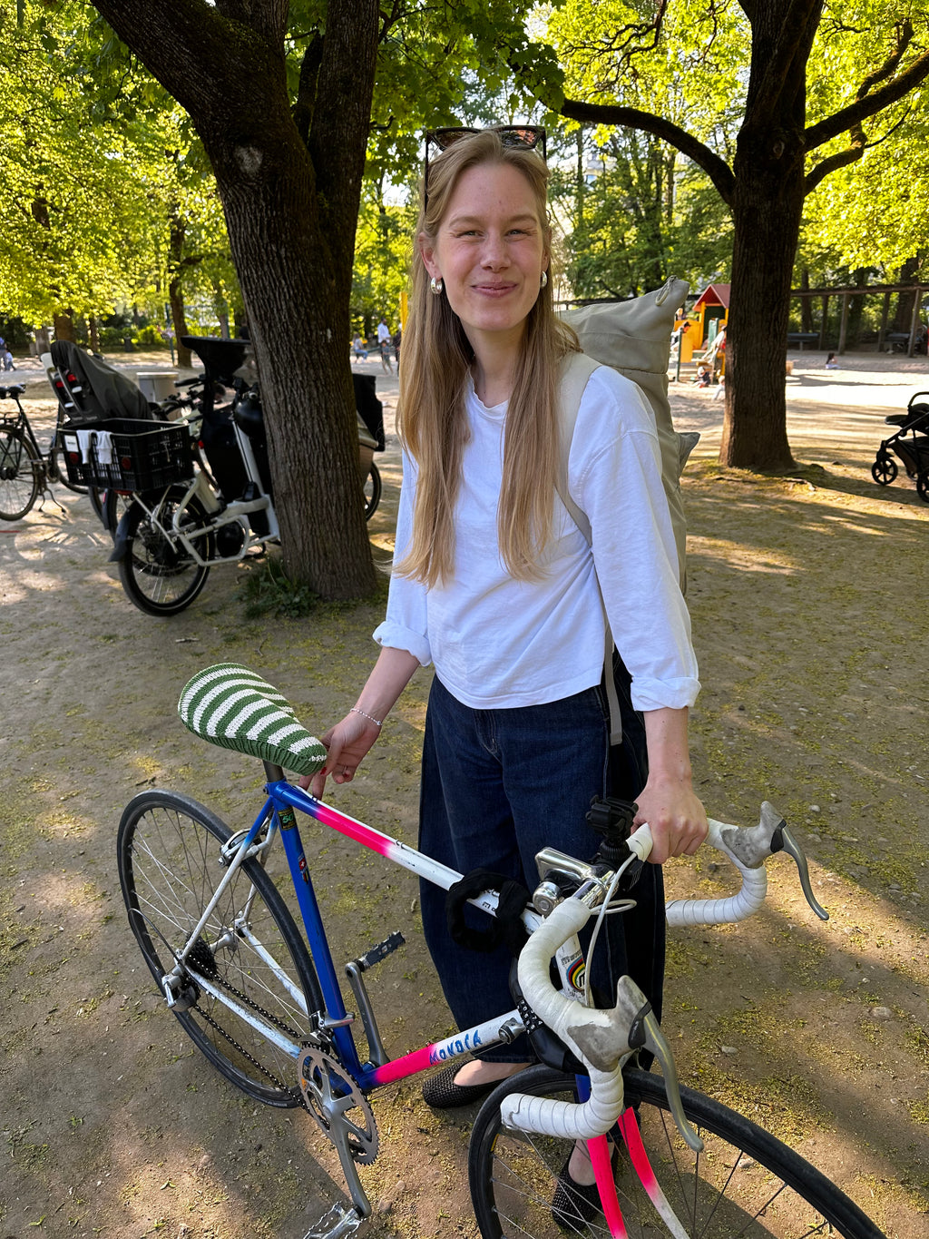 MenesLycka by Studio.Mene - Strickanleitung für Fahrradsattel Frühlings-Bike