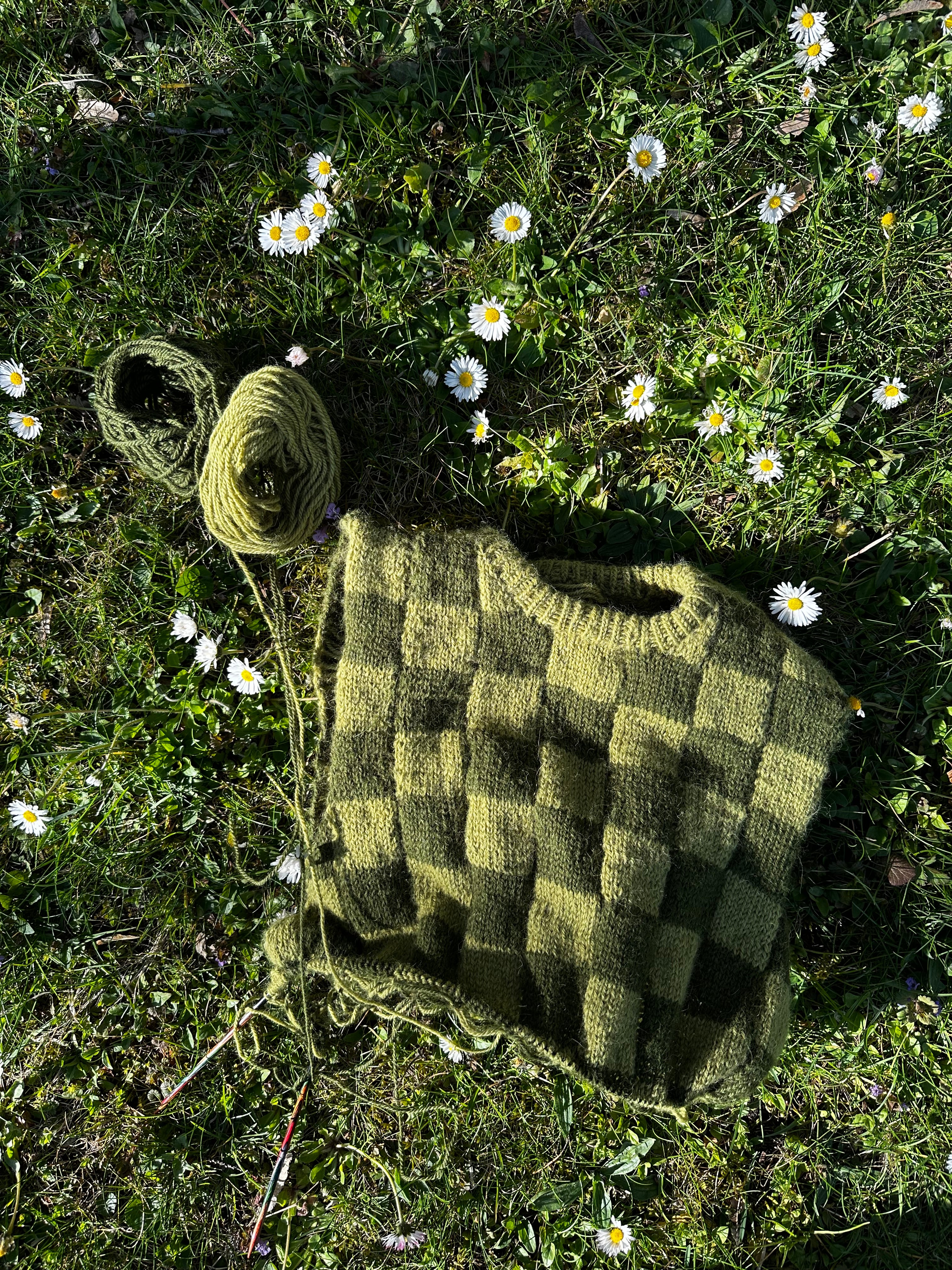 MeneSlipover by Studio.Mene - Checkard Schachbrett Pullunder Oversize